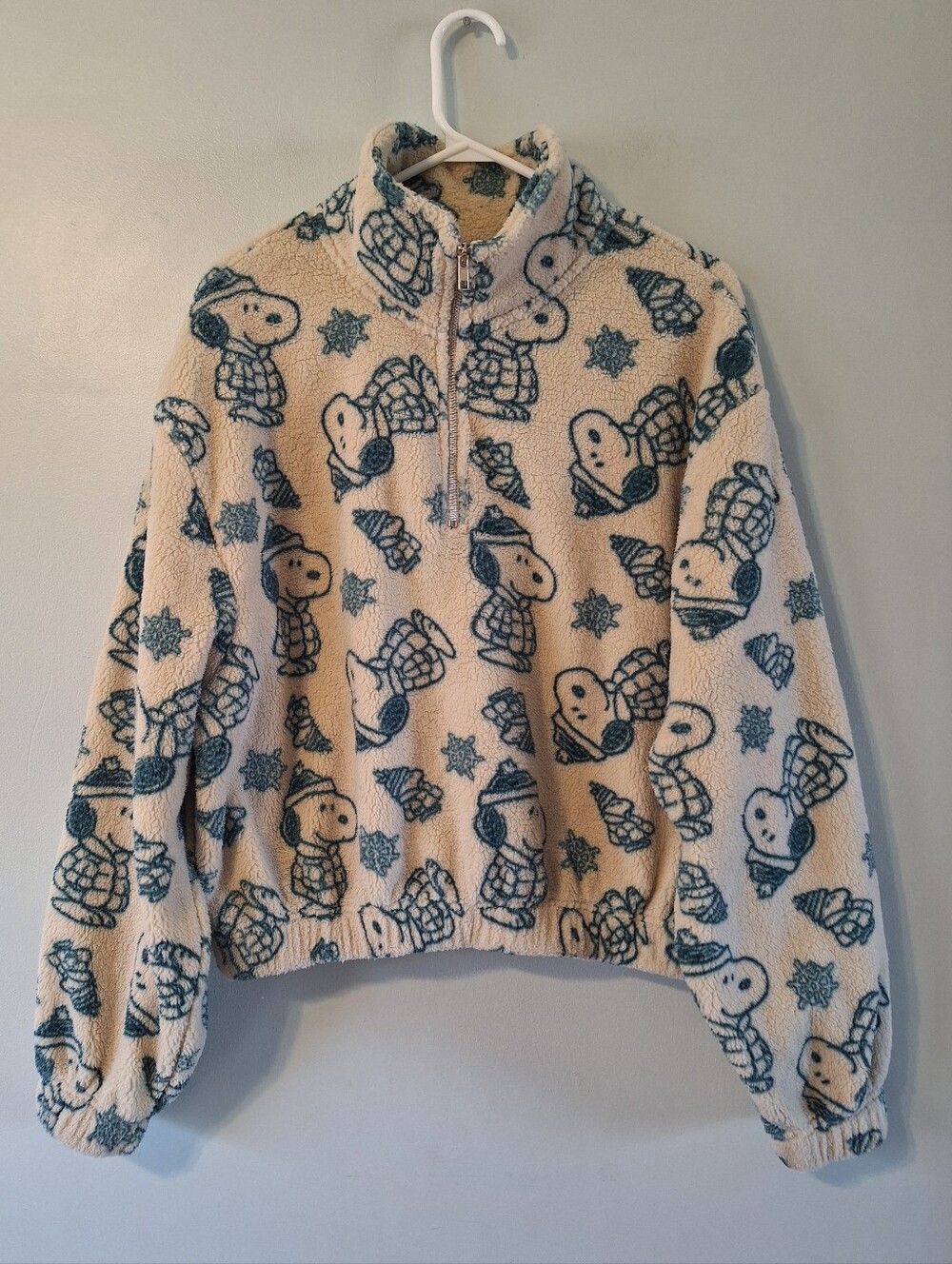 Peanuts Cream Sherpa Jacket with Teal Snoopy Print